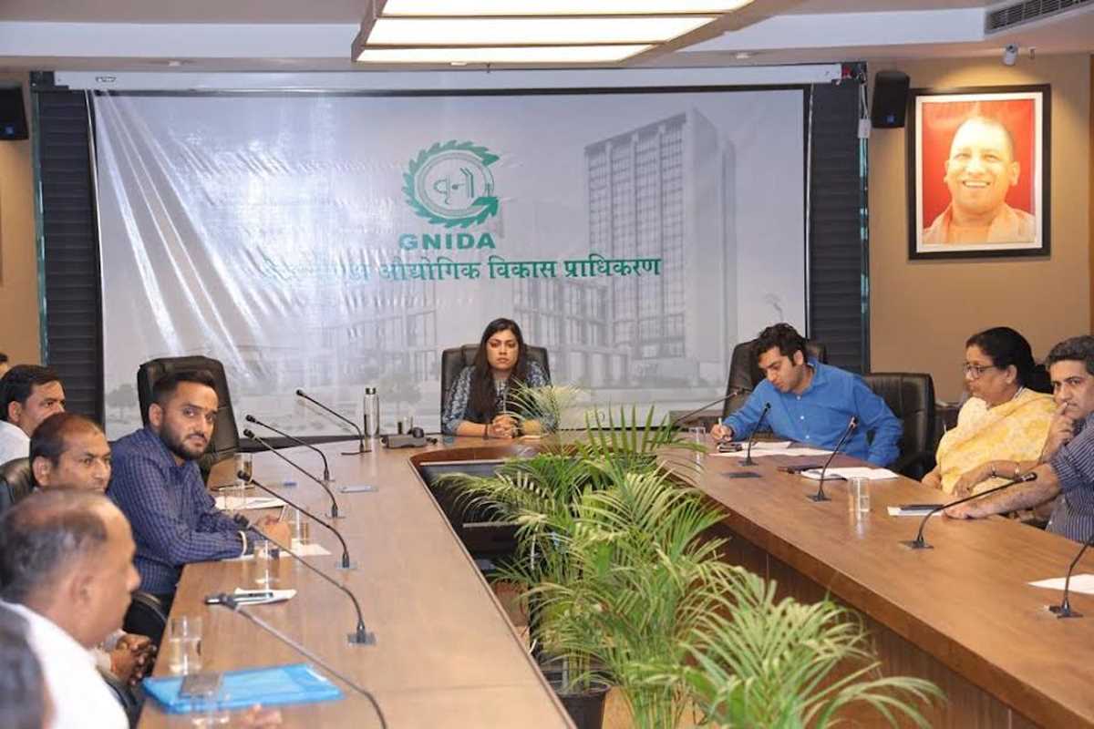 एमओयू करने वाले निवेशकों संग एसीईओ ने की बैठक